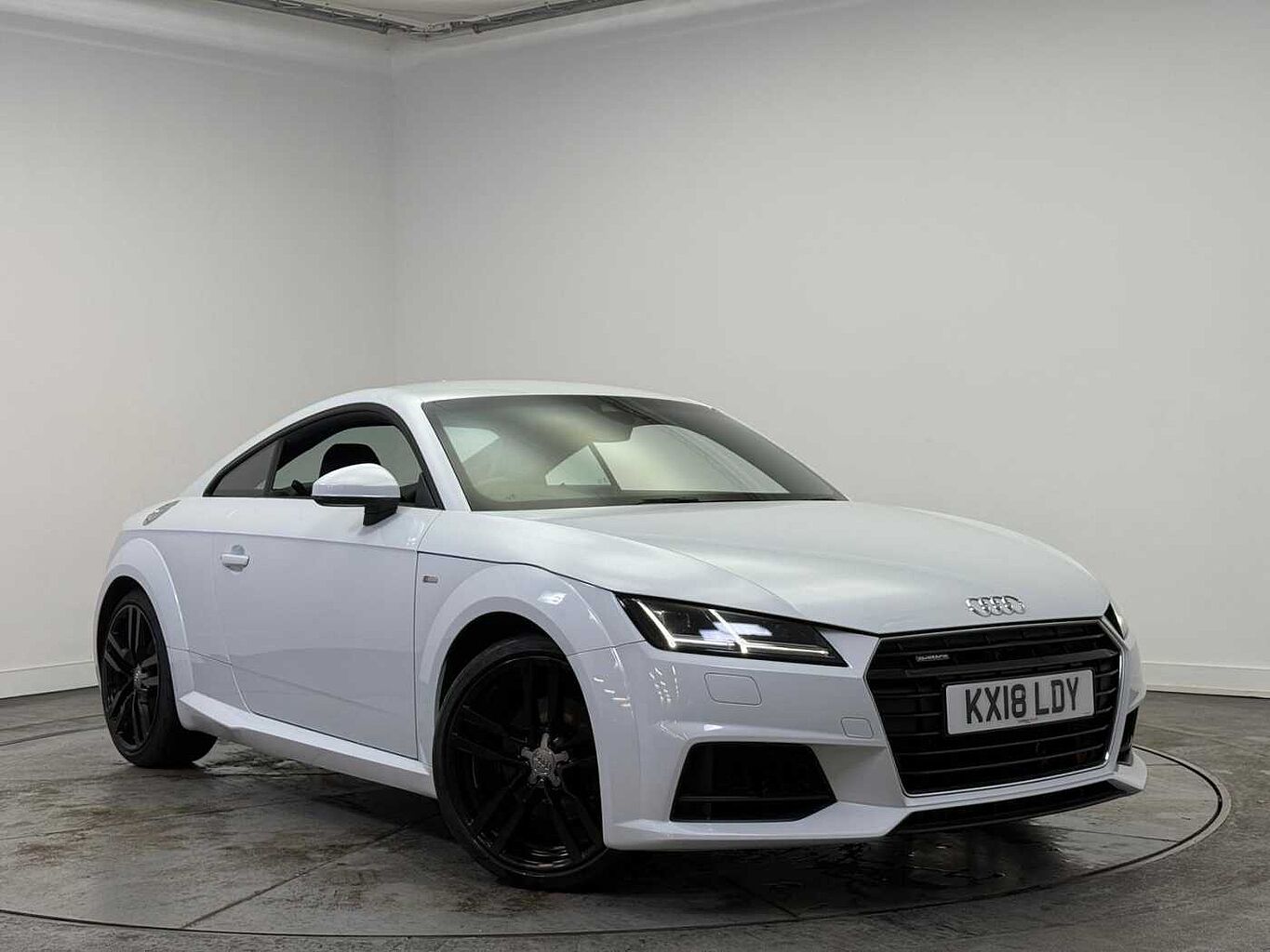 Main listing image - Audi TT