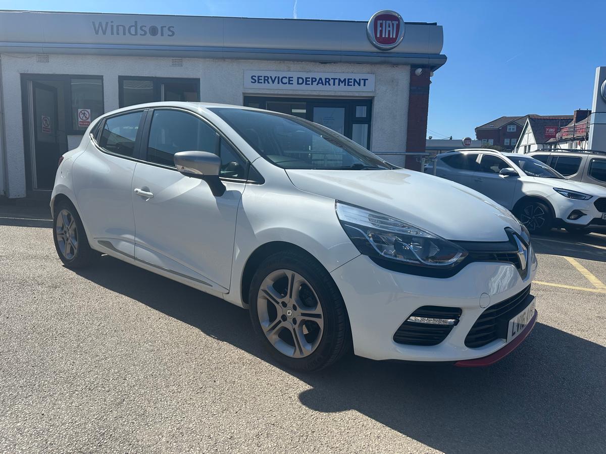 Main listing image - Renault Clio