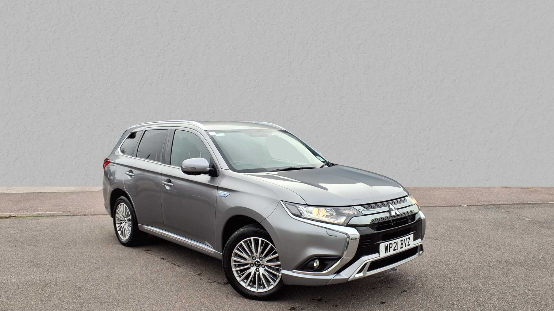 Main listing image - Mitsubishi Outlander