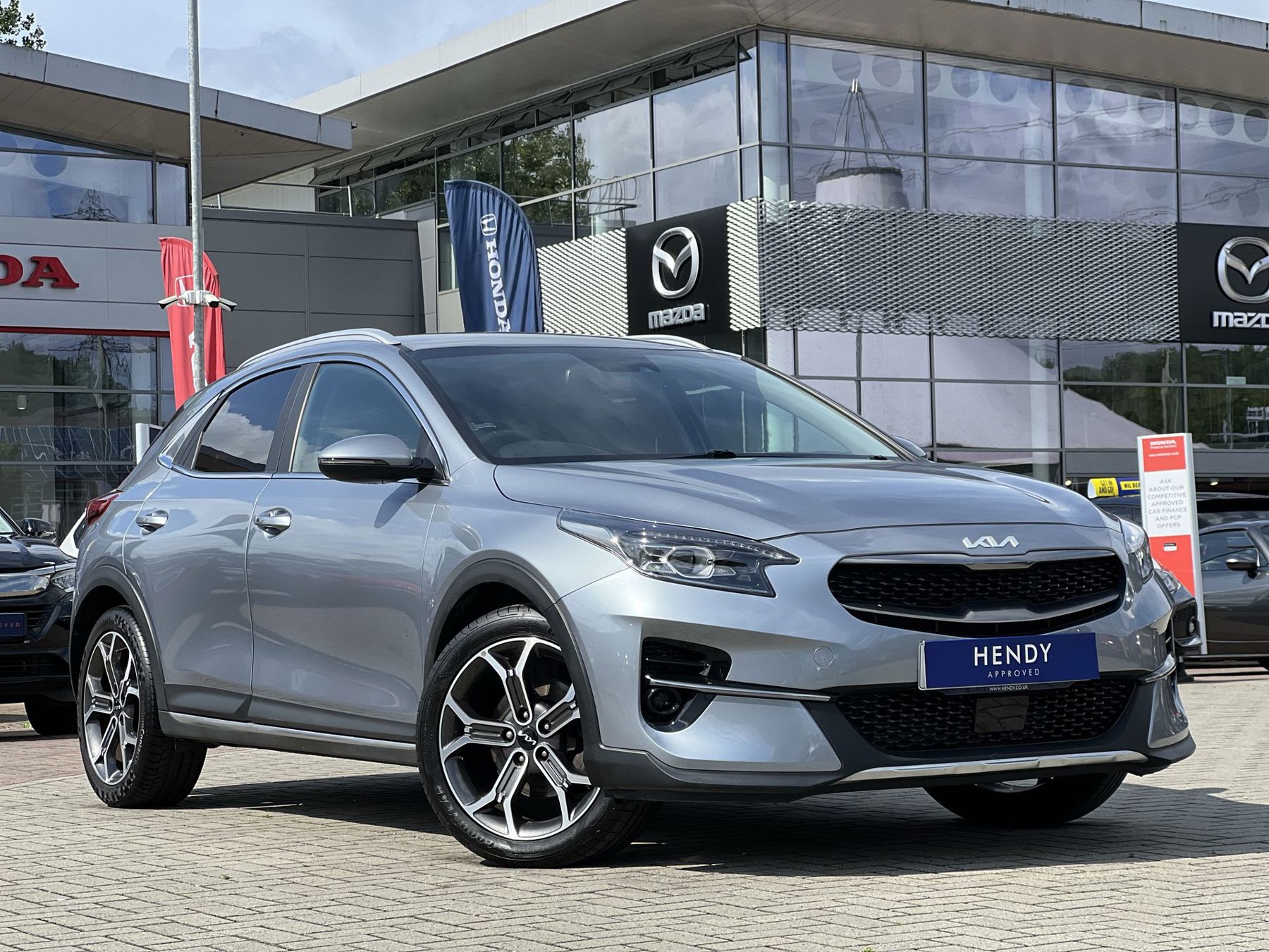 Main listing image - Kia XCeed