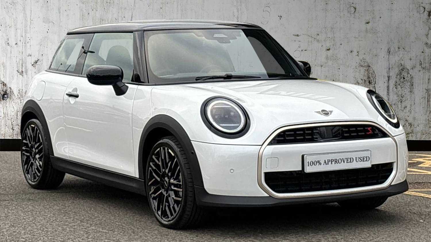 Main listing image - MINI Hatchback