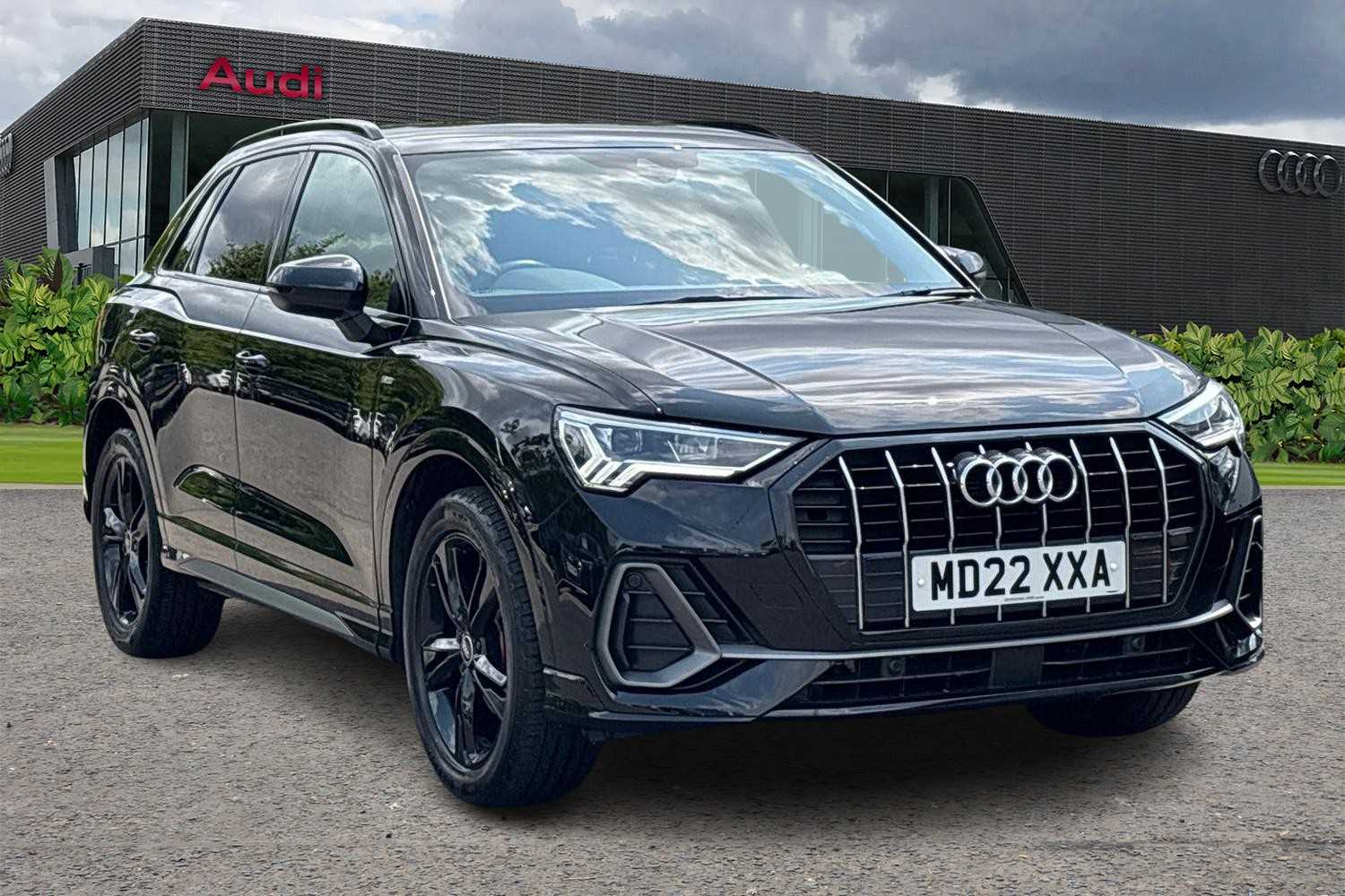 Main listing image - Audi Q3
