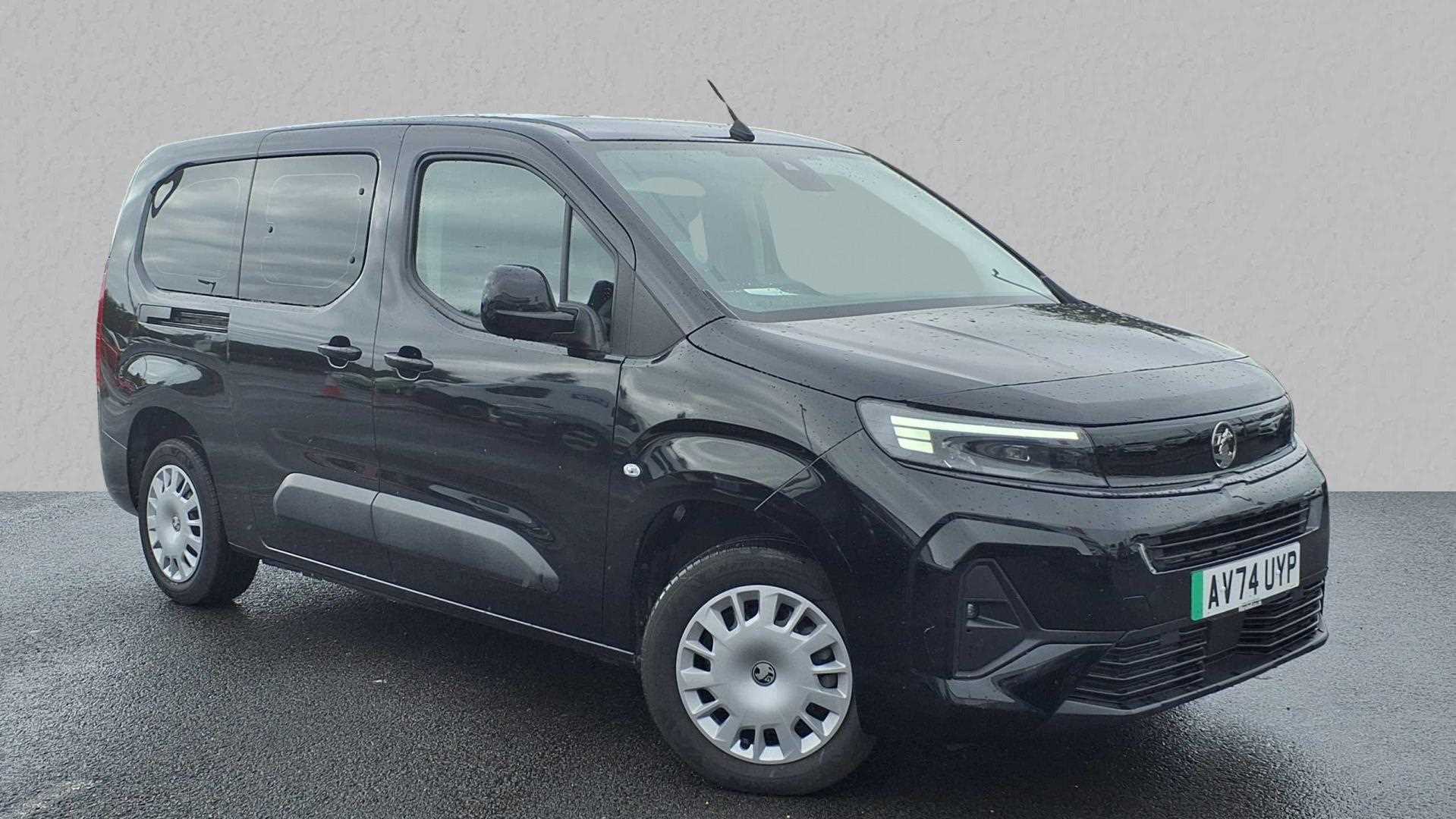Main listing image - Vauxhall Combo Life-e