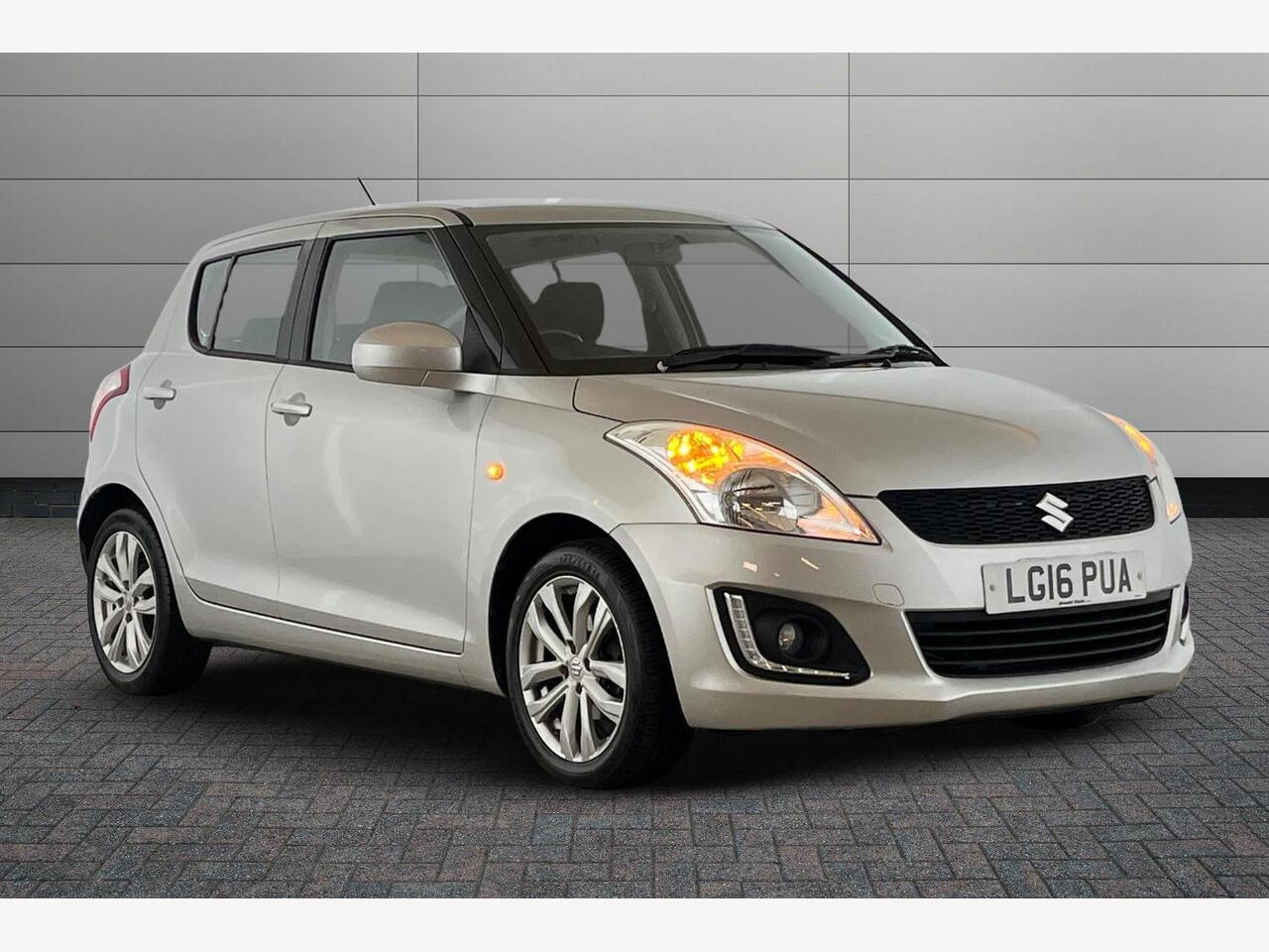 Main listing image - Suzuki Swift