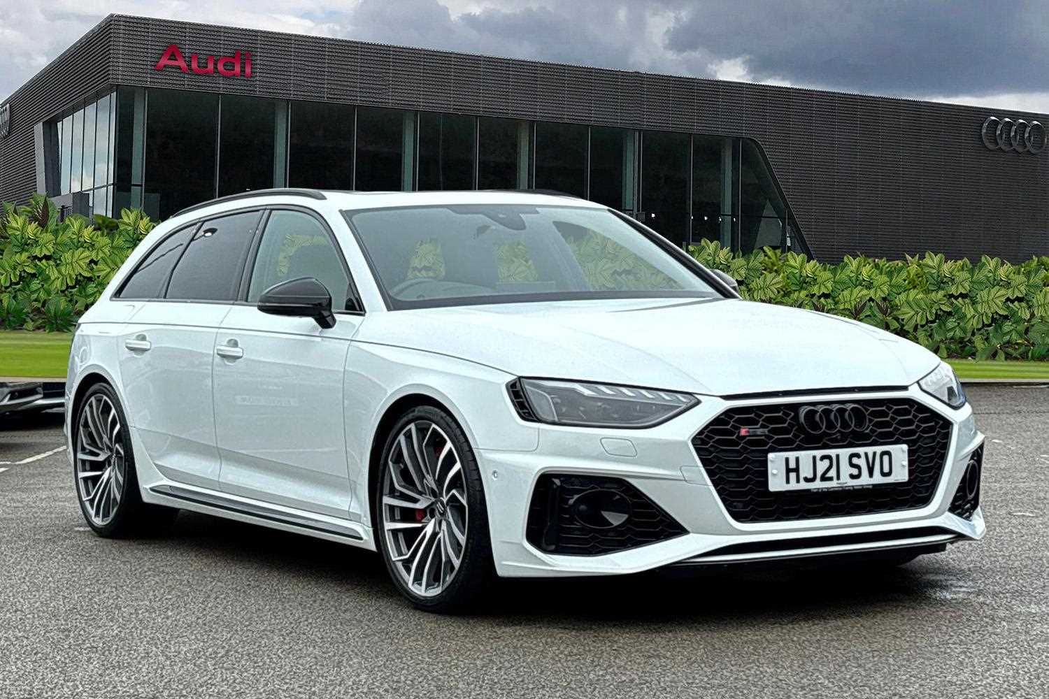 Main listing image - Audi RS4