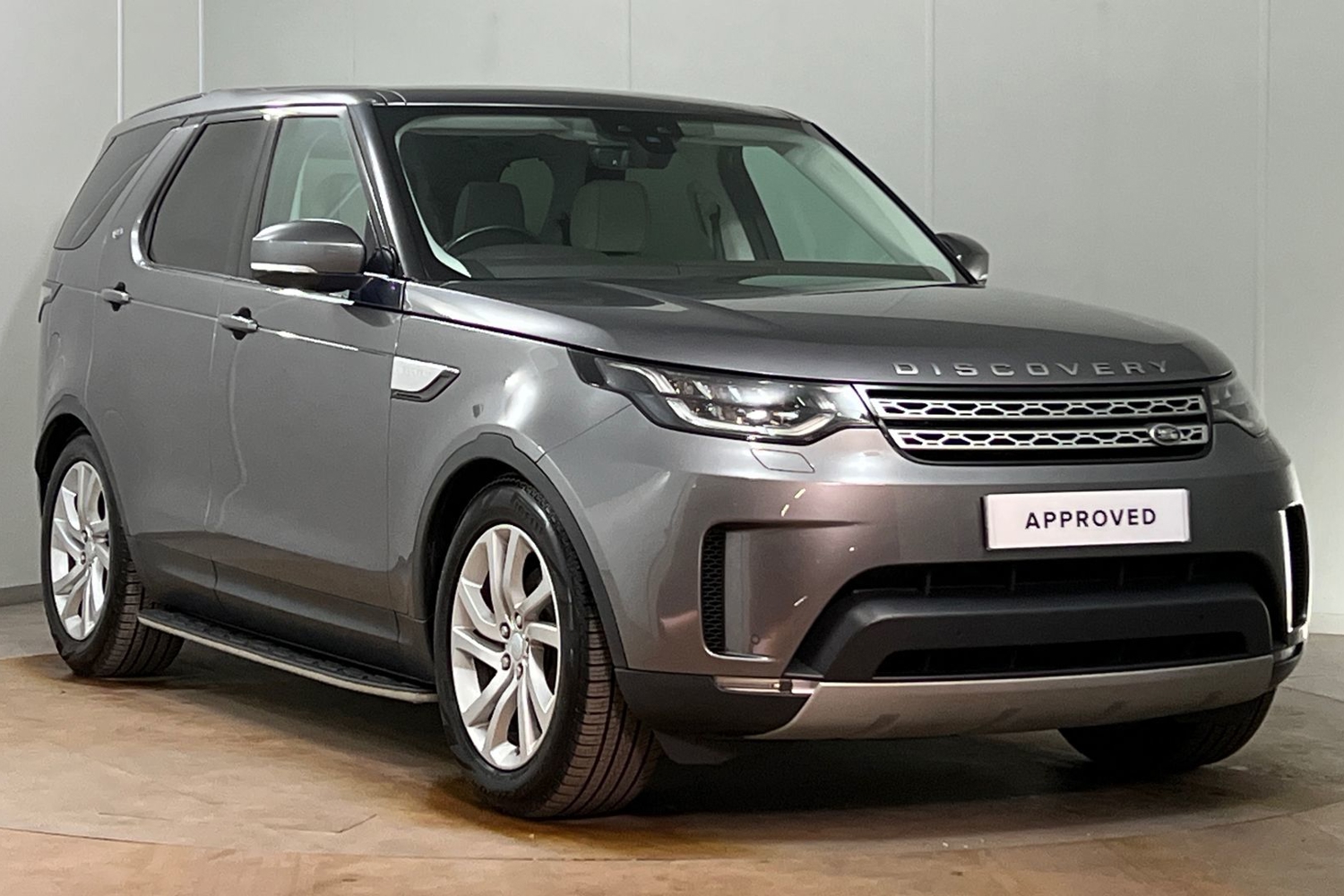 Main listing image - Land Rover Discovery