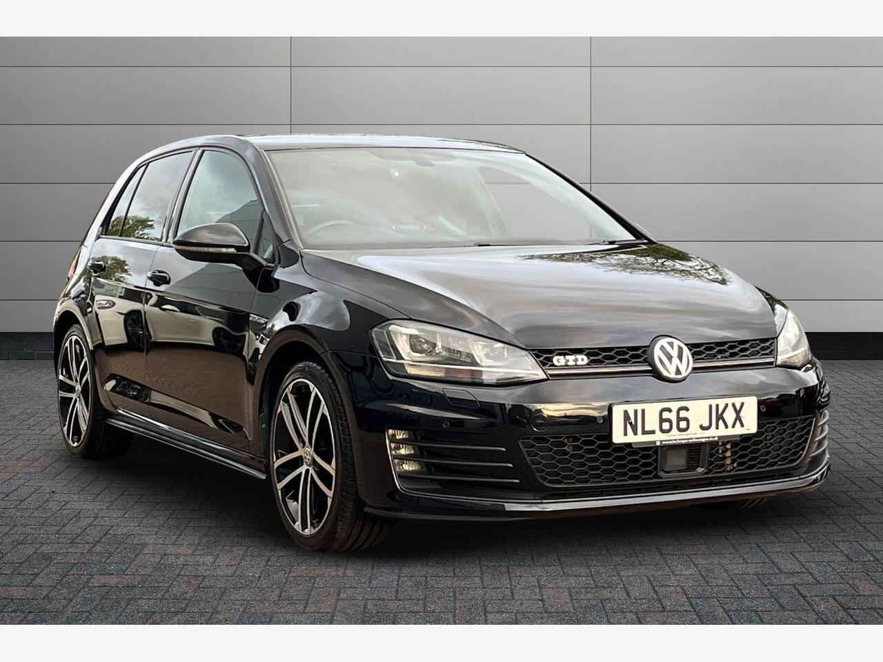 Main listing image - Volkswagen Golf