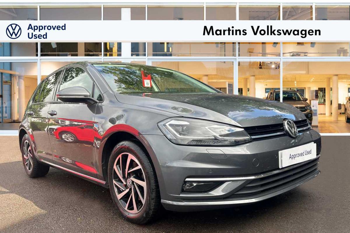 Main listing image - Volkswagen Golf