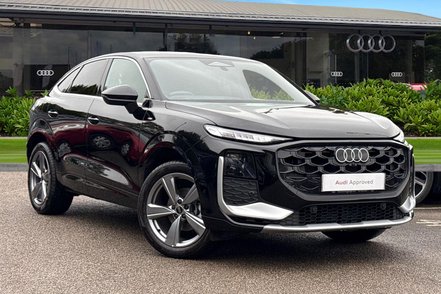 Main listing image - Audi Q3