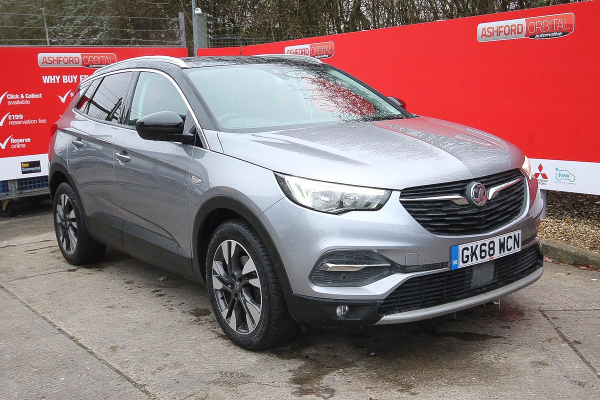 Main listing image - Vauxhall Grandland X