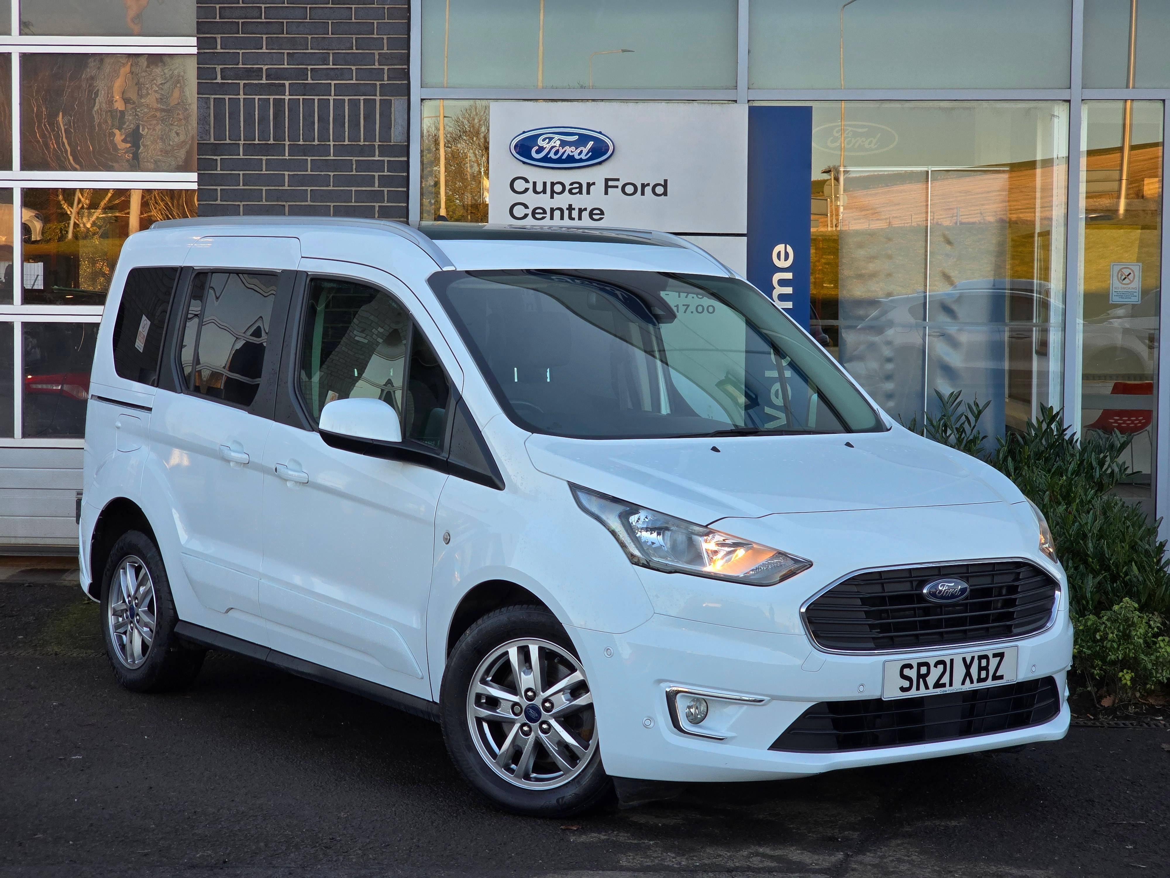 Main listing image - Ford Tourneo Connect