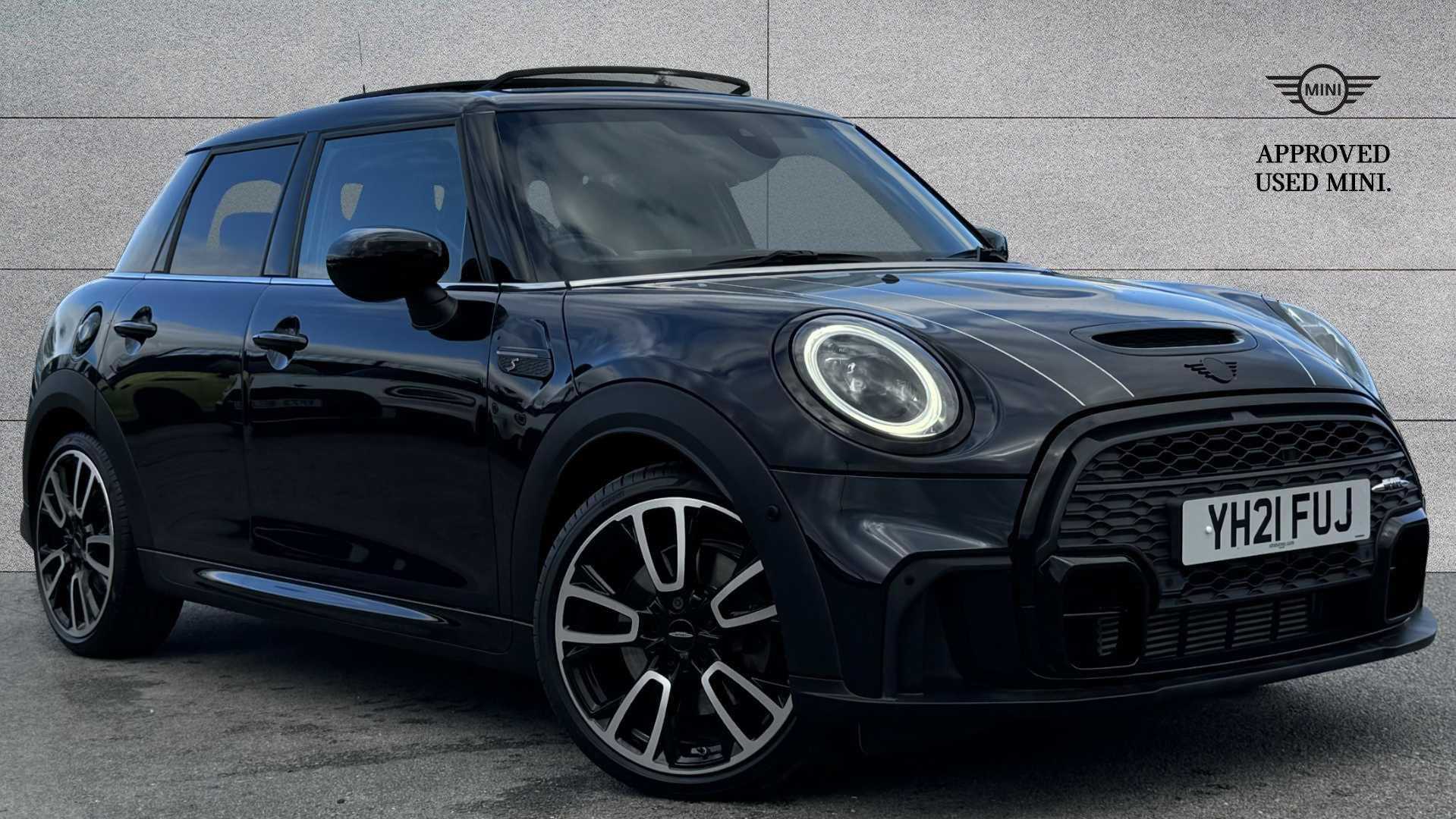 Main listing image - MINI Hatchback 5dr