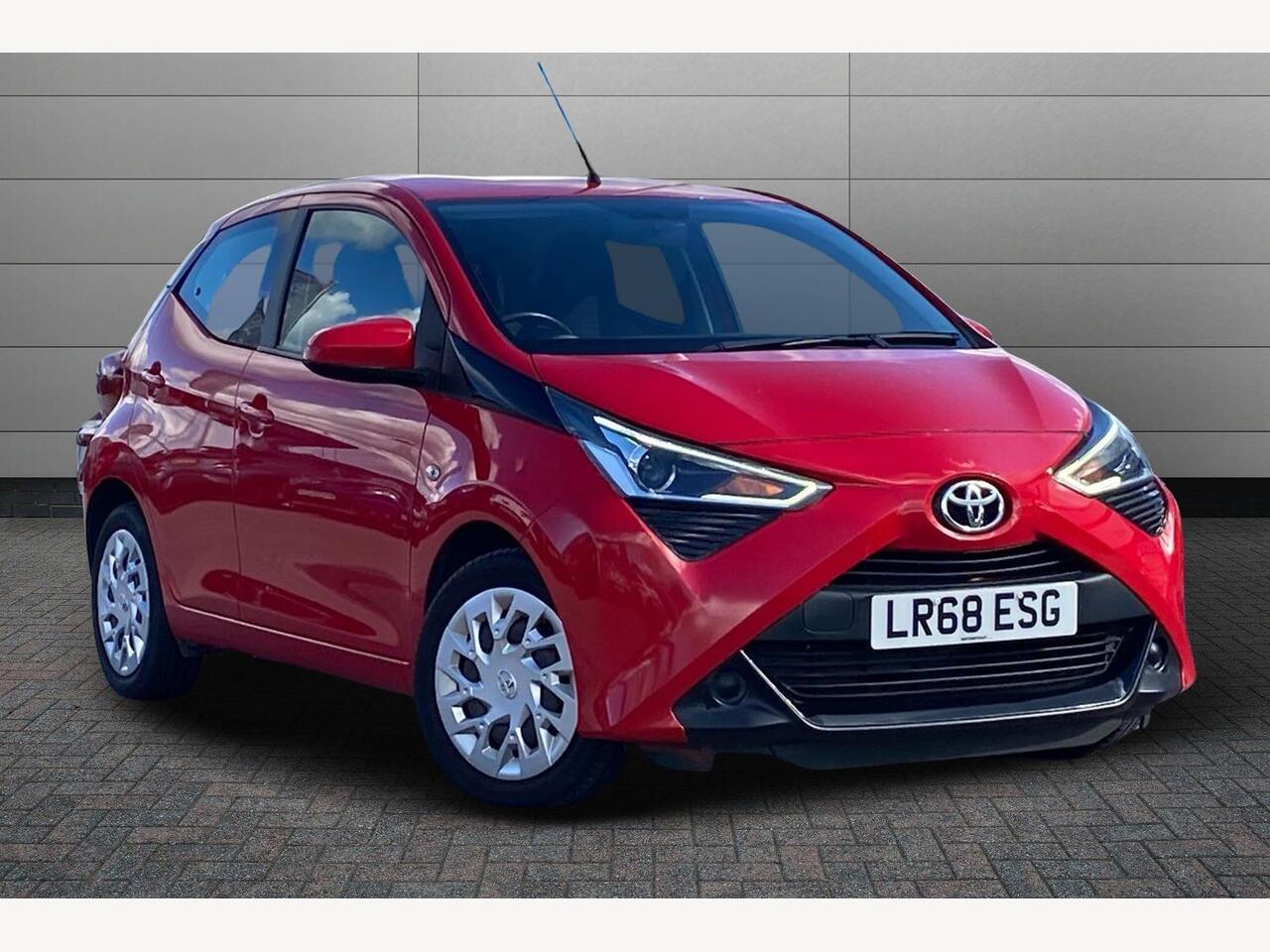 Main listing image - Toyota Aygo