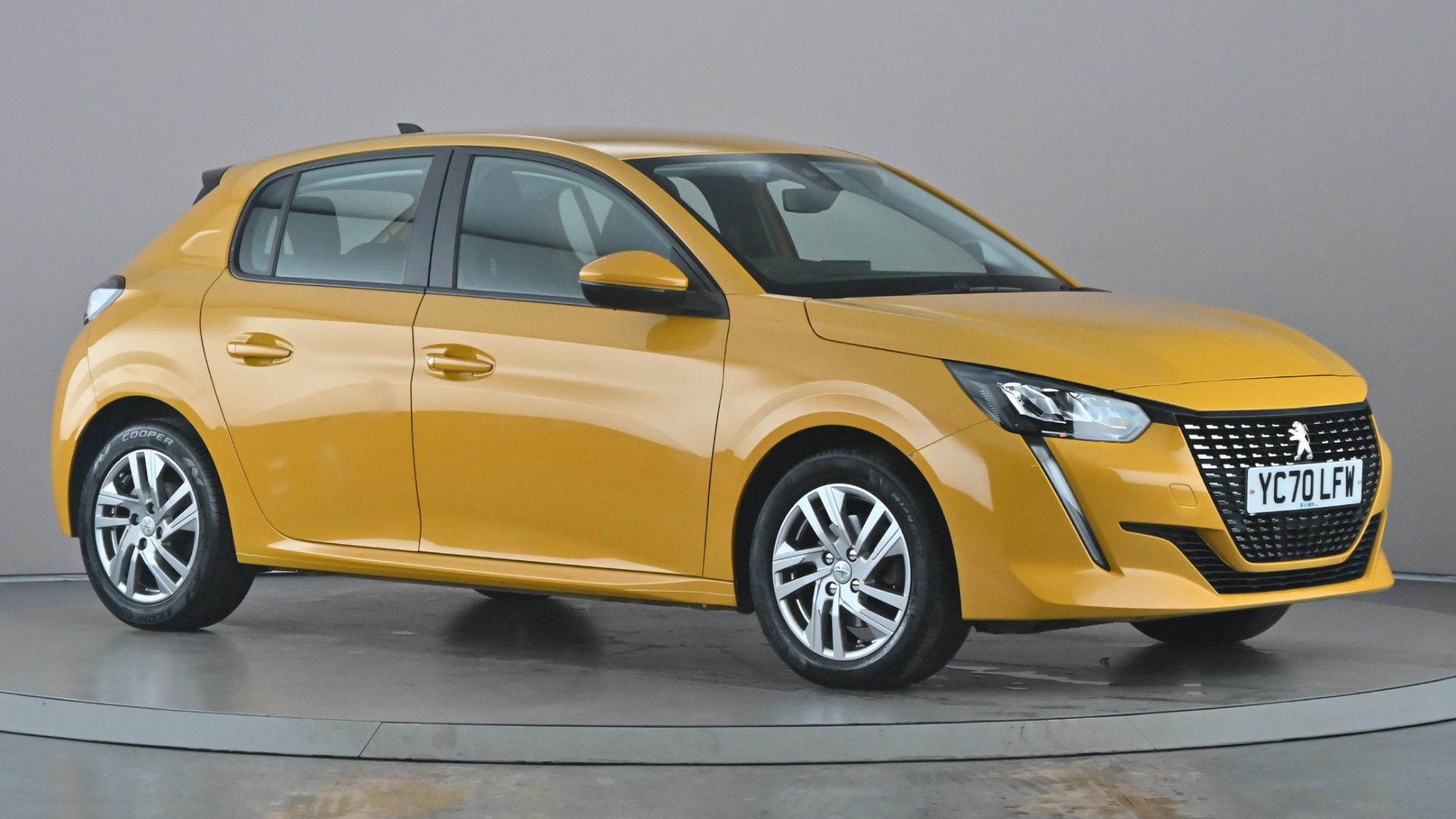 Main listing image - Peugeot 208