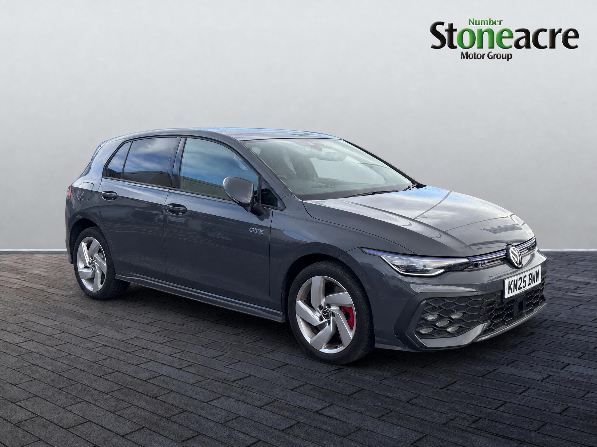 Main listing image - Volkswagen Golf