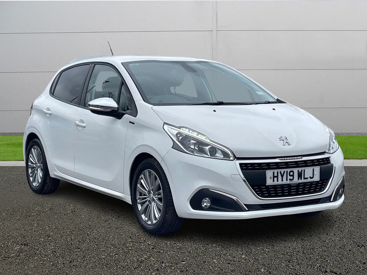 Main listing image - Peugeot 208