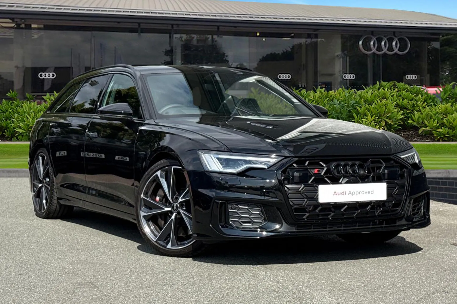 Main listing image - Audi S6