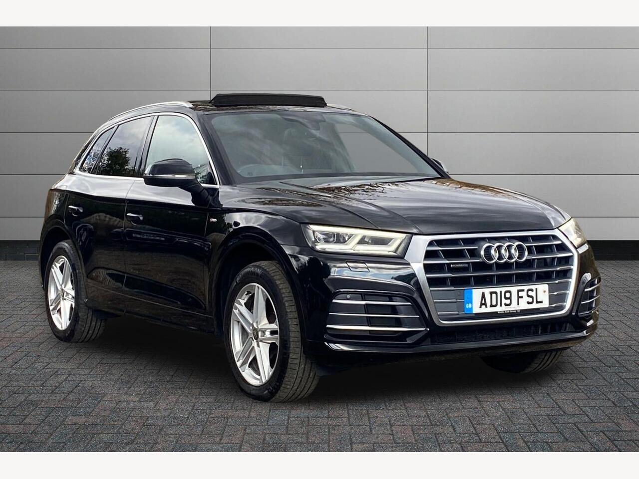Main listing image - Audi Q5