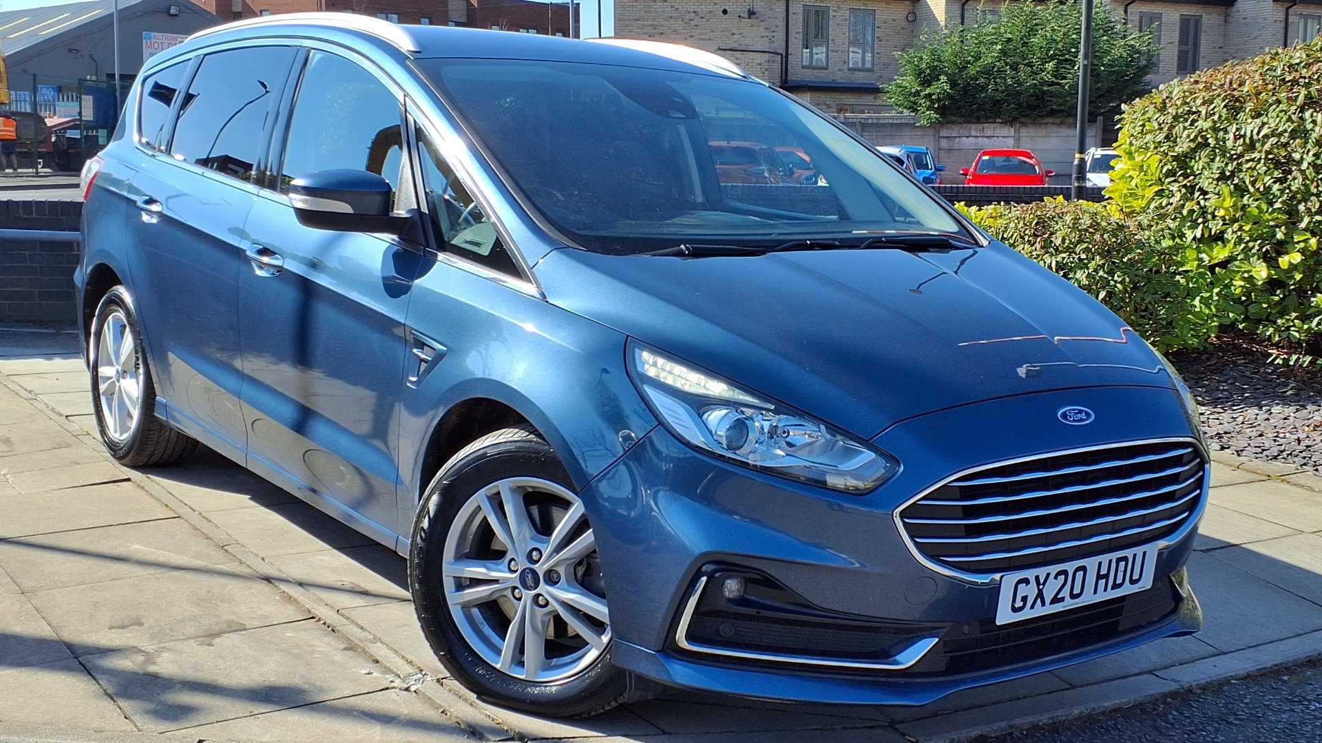 Main listing image - Ford S-MAX