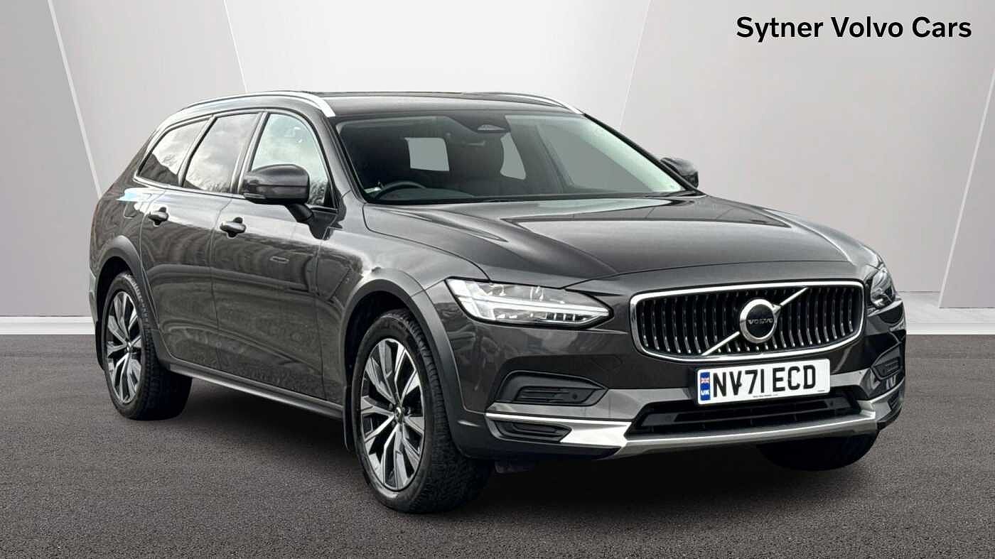 Main listing image - Volvo V90 Cross Country