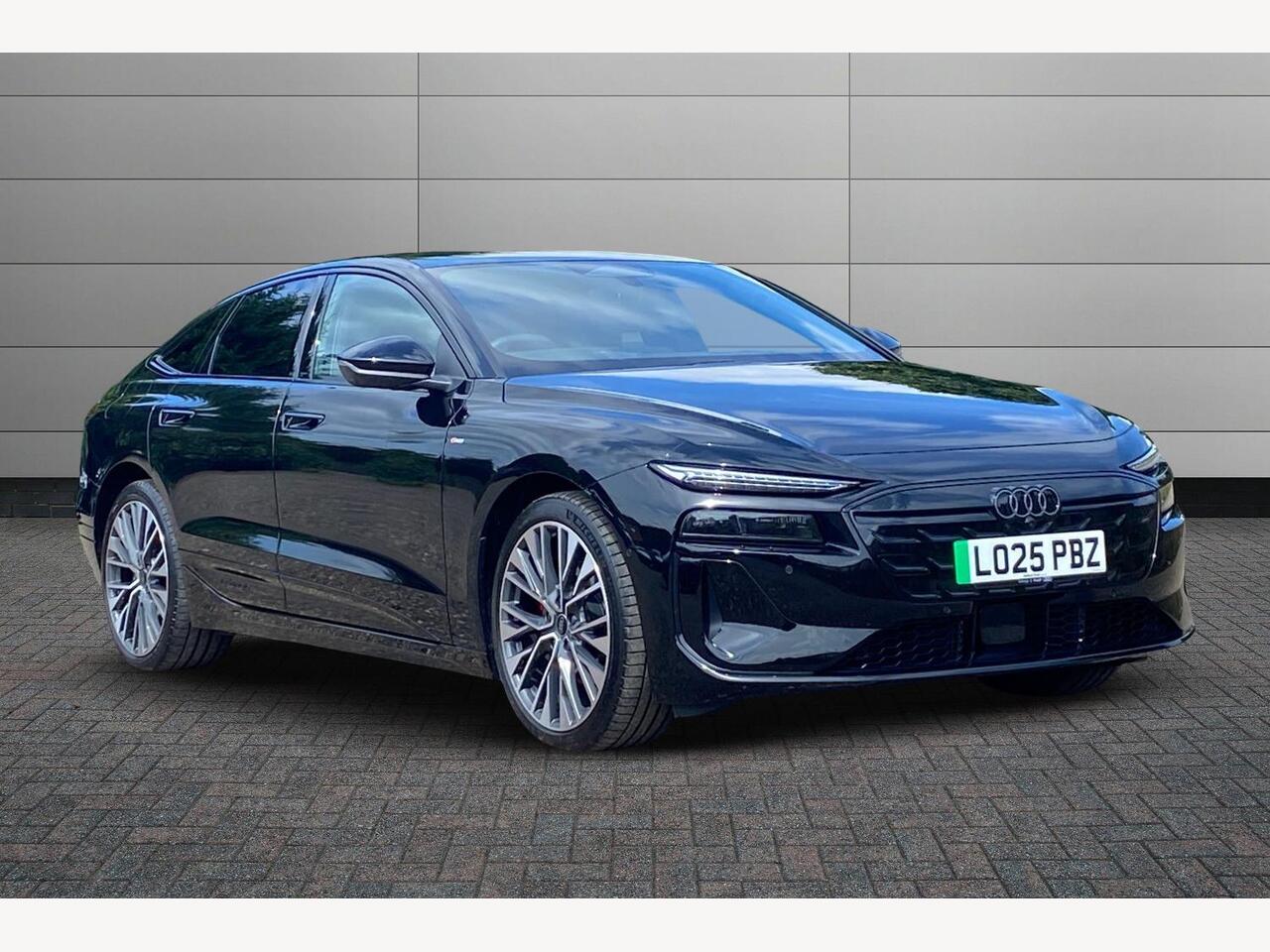 Main listing image - Audi A6