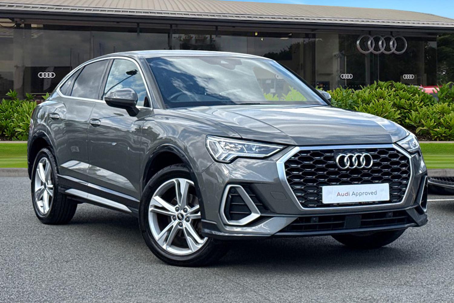 Main listing image - Audi Q3