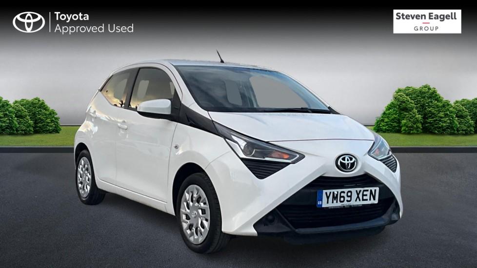 Main listing image - Toyota Aygo