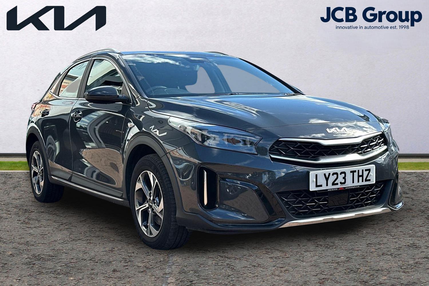 Main listing image - Kia XCeed