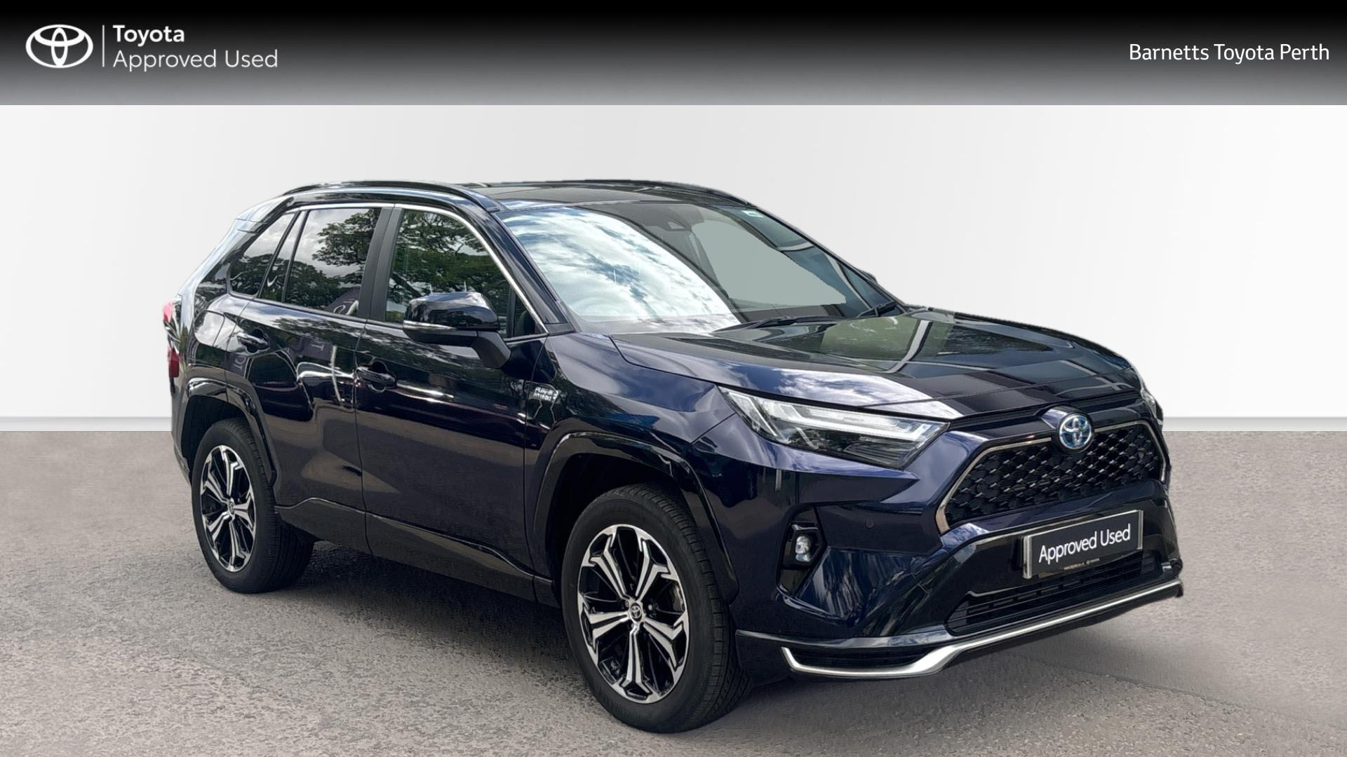 Main listing image - Toyota RAV4