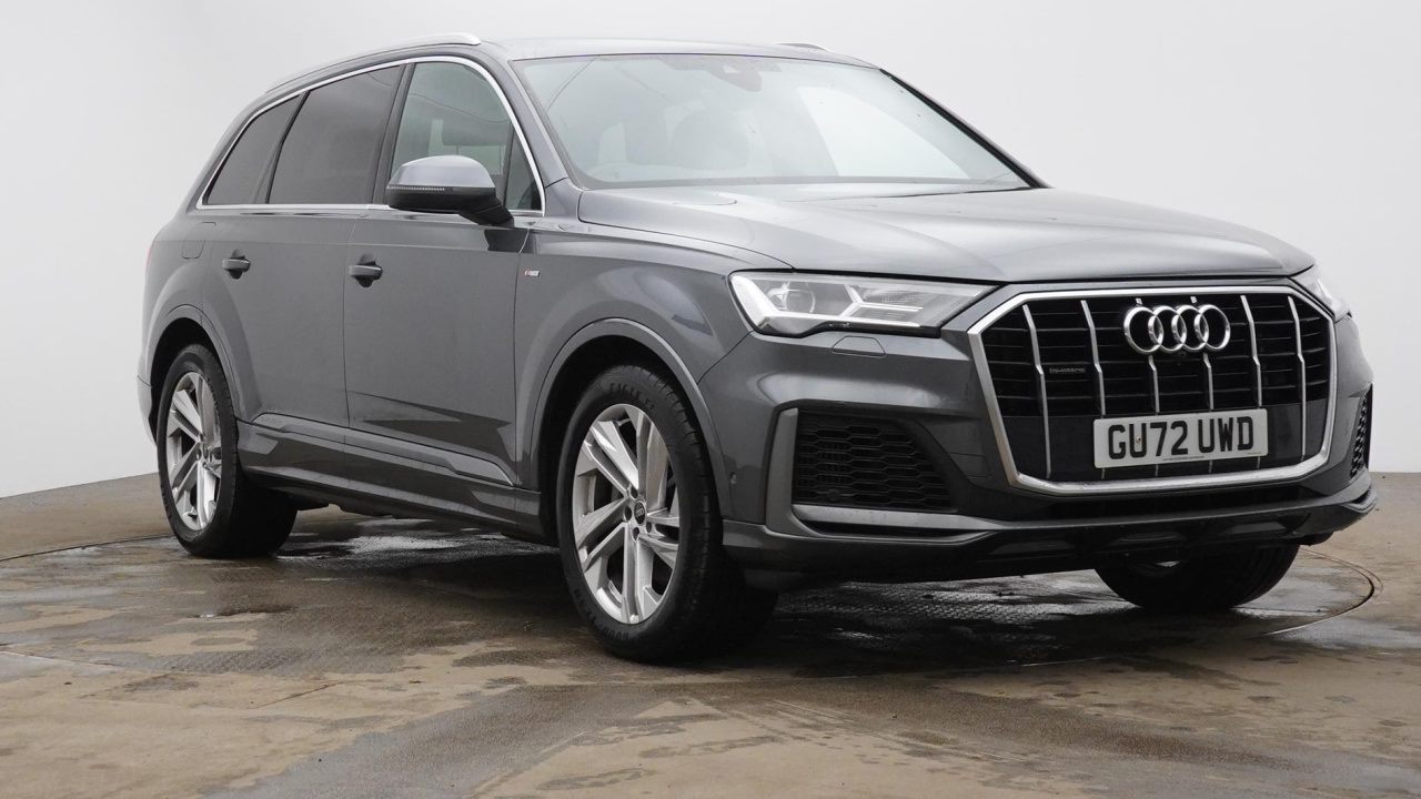 Main listing image - Audi Q7