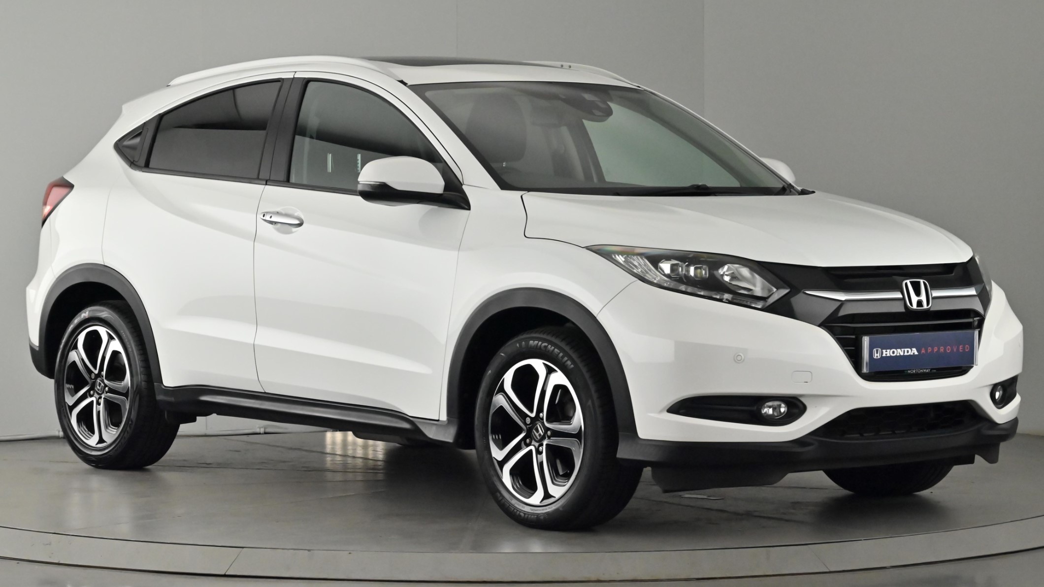 Main listing image - Honda HR-V