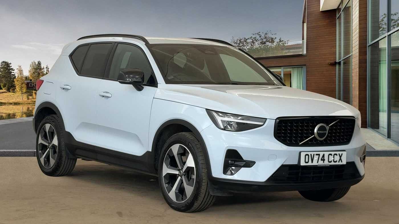 Main listing image - Volvo XC40