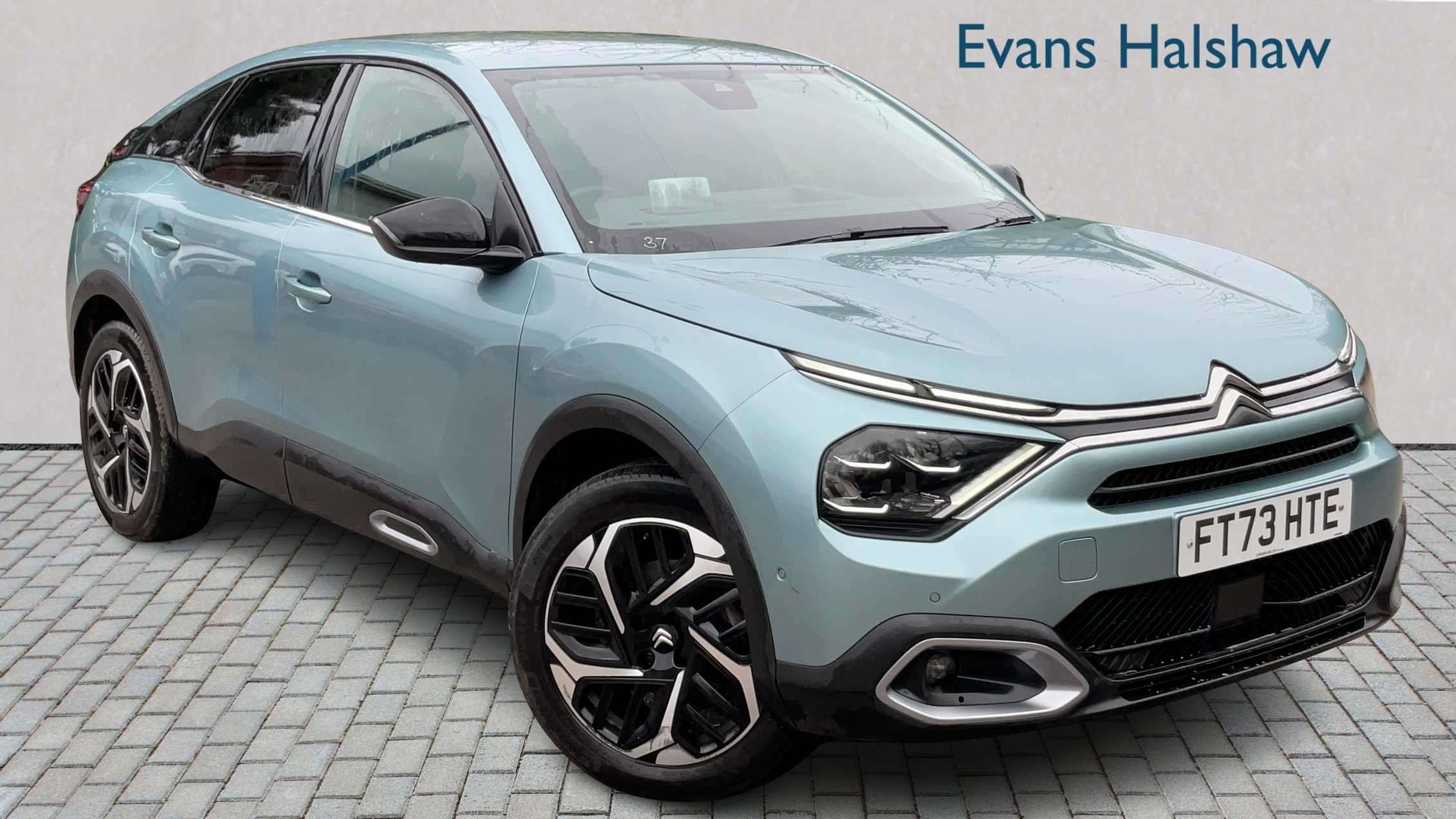 Main listing image - Citroen C4