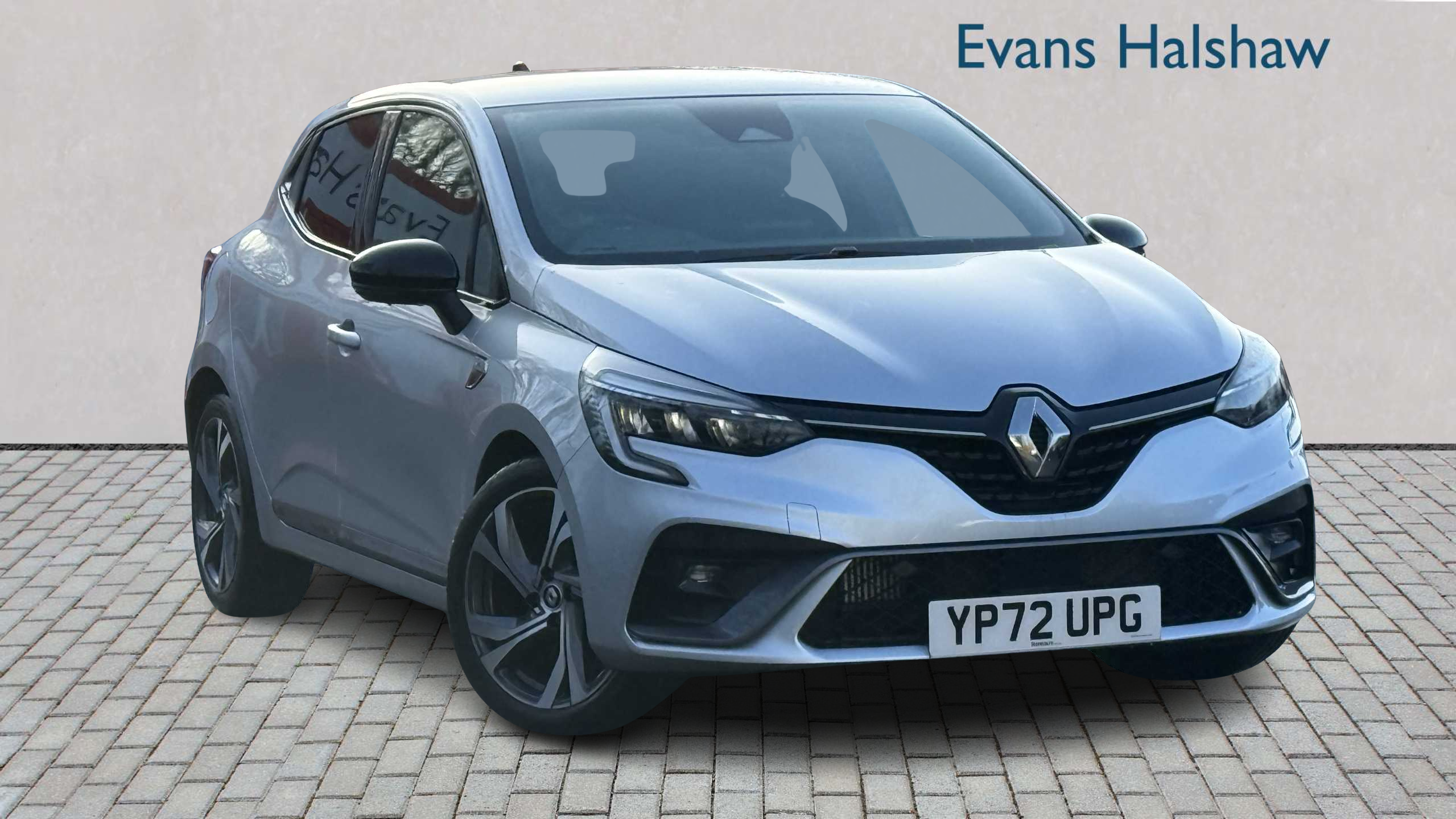Main listing image - Renault Clio