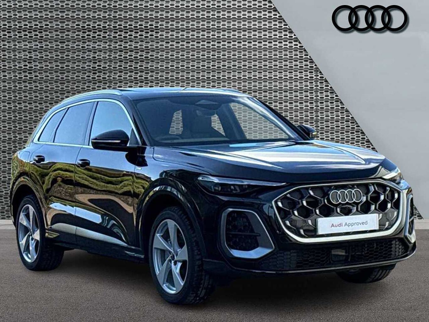 Main listing image - Audi Q5