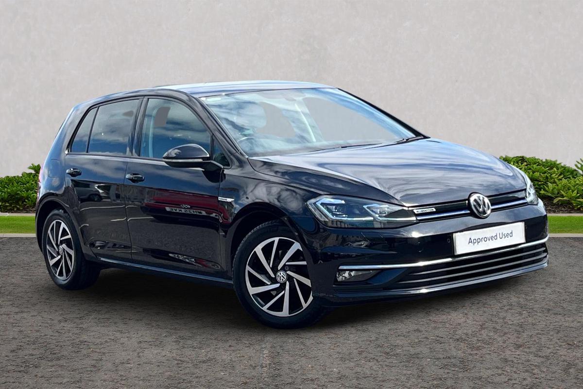 Main listing image - Volkswagen Golf