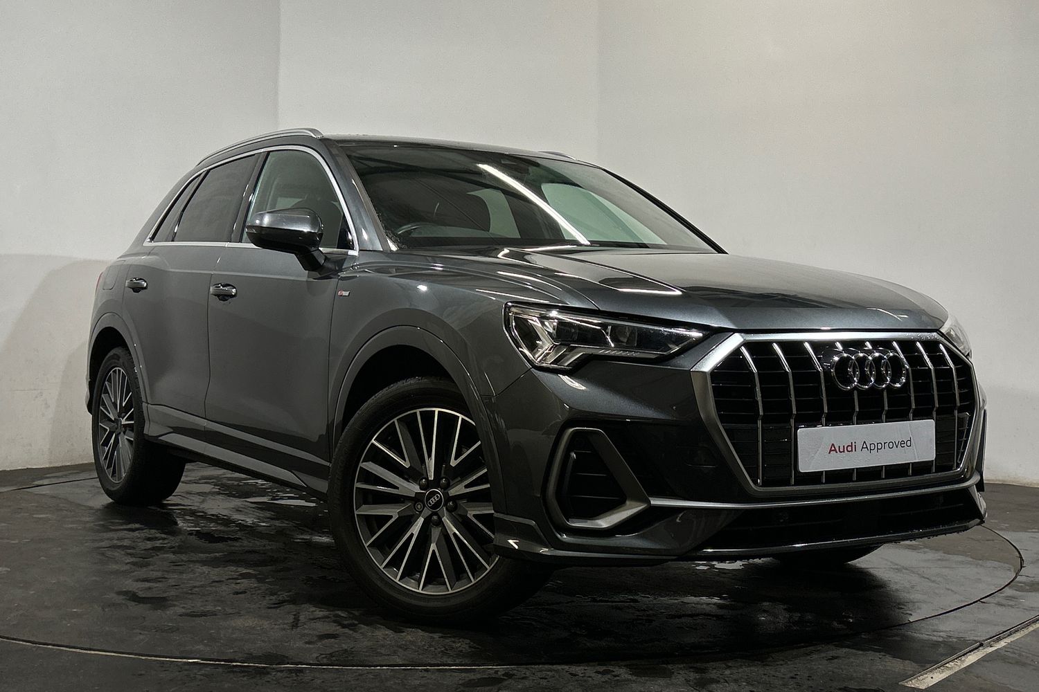 Main listing image - Audi Q3