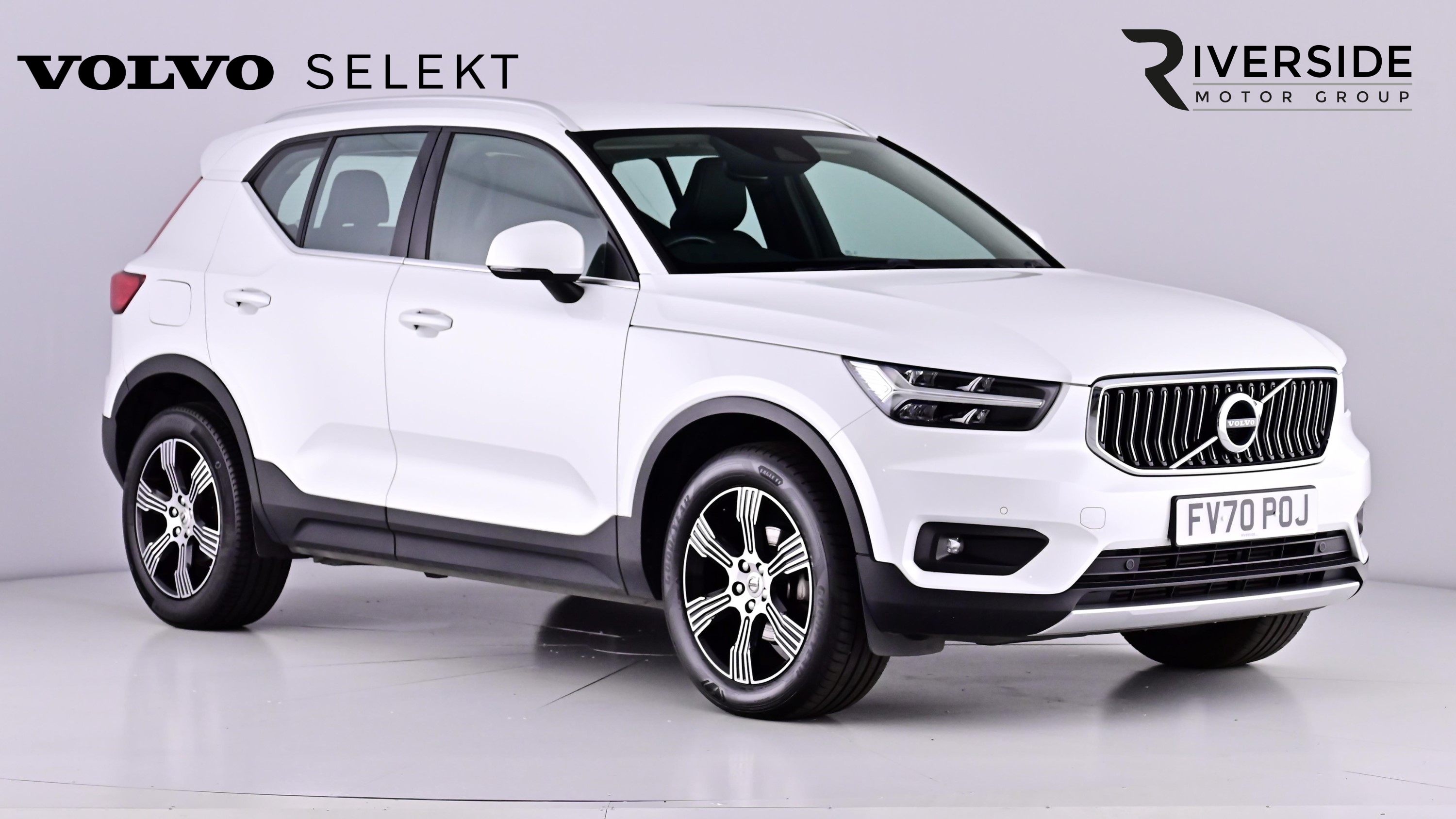 Main listing image - Volvo XC40