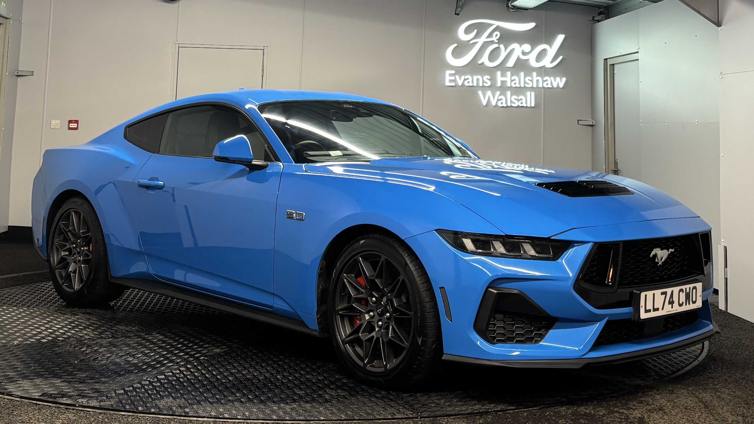 Main listing image - Ford Mustang