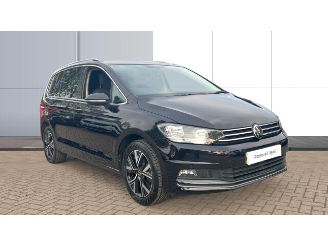 Main listing image - Volkswagen Touran