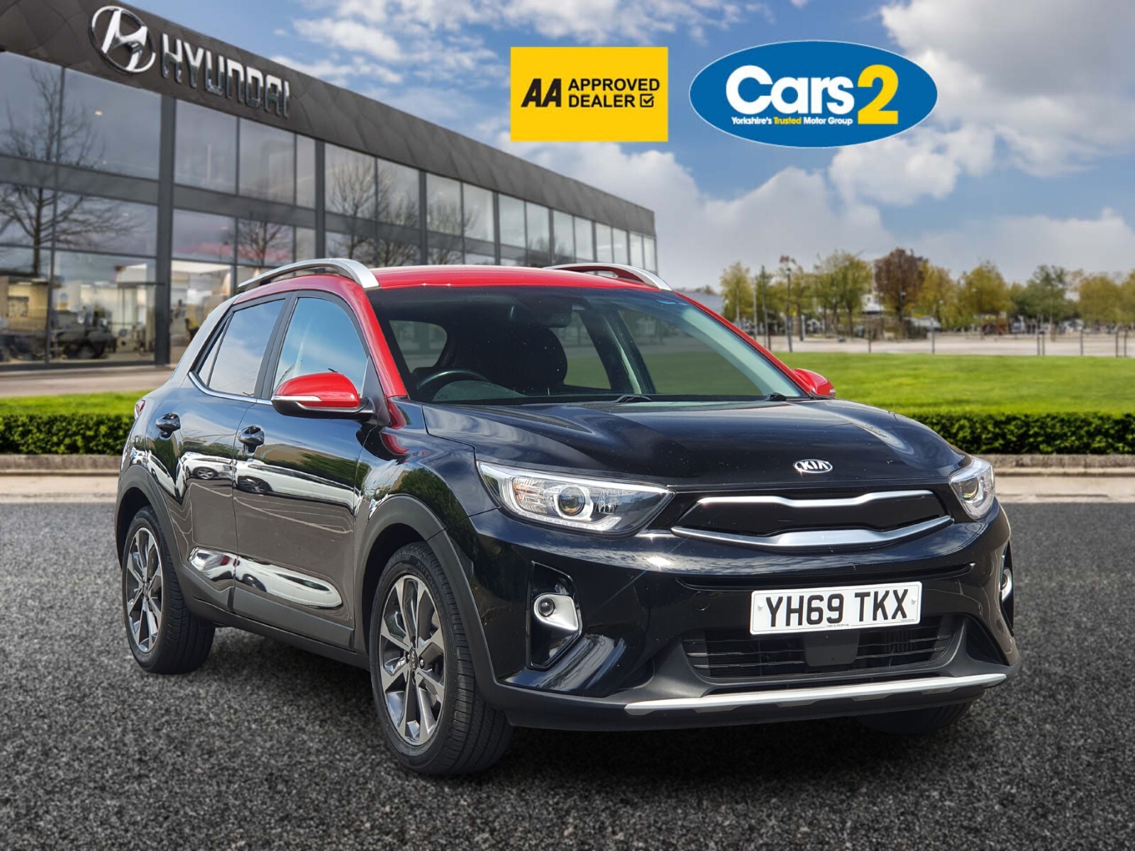 Main listing image - Kia Stonic