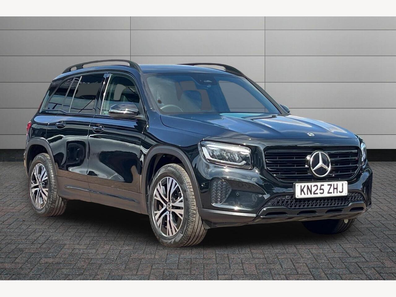 Main listing image - Mercedes-Benz GLB