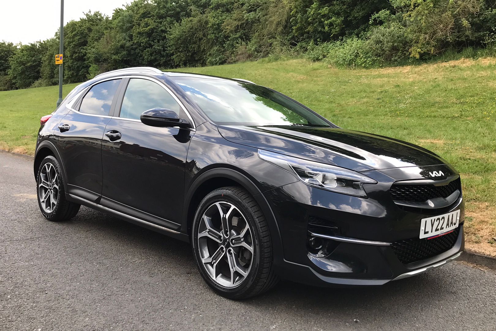 Main listing image - Kia XCeed