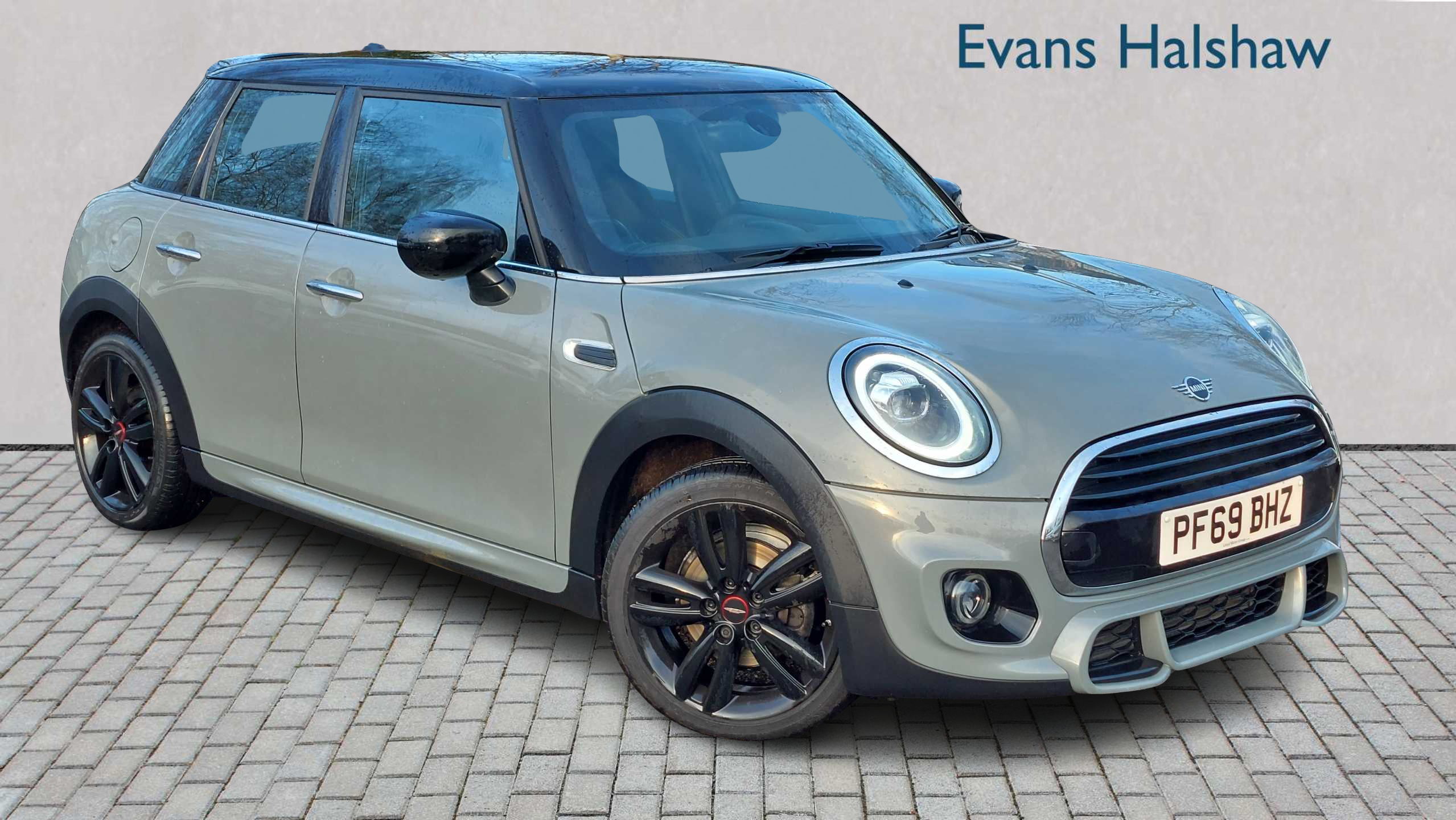 Main listing image - MINI Hatchback 5dr