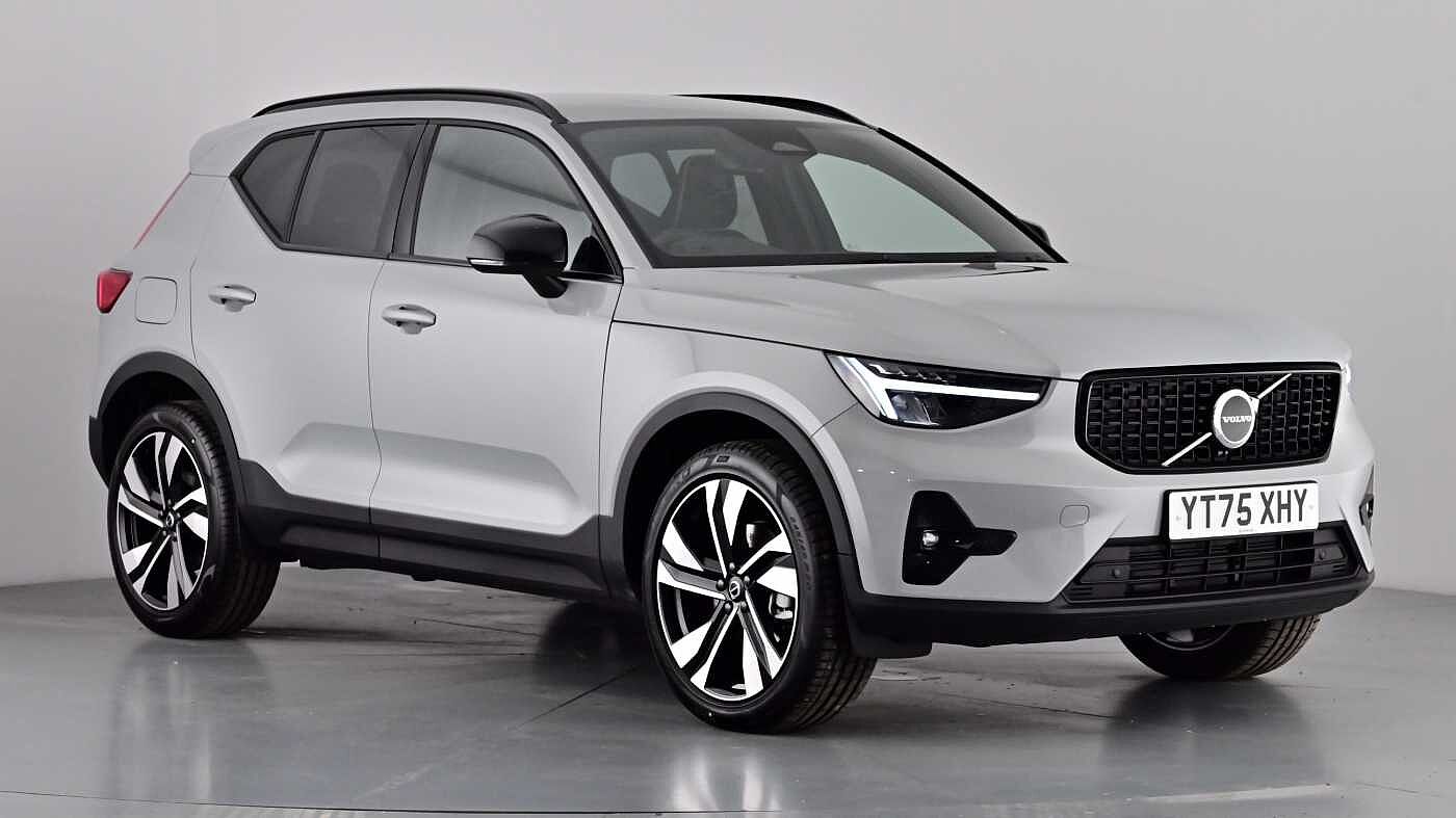 Main listing image - Volvo XC40