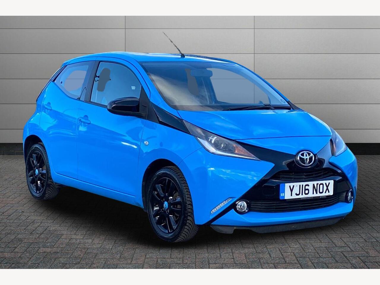 Main listing image - Toyota Aygo