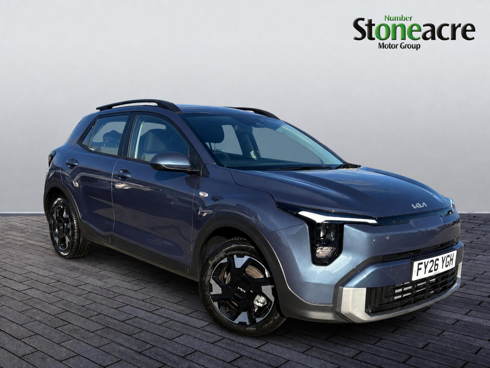Main listing image - Kia Stonic