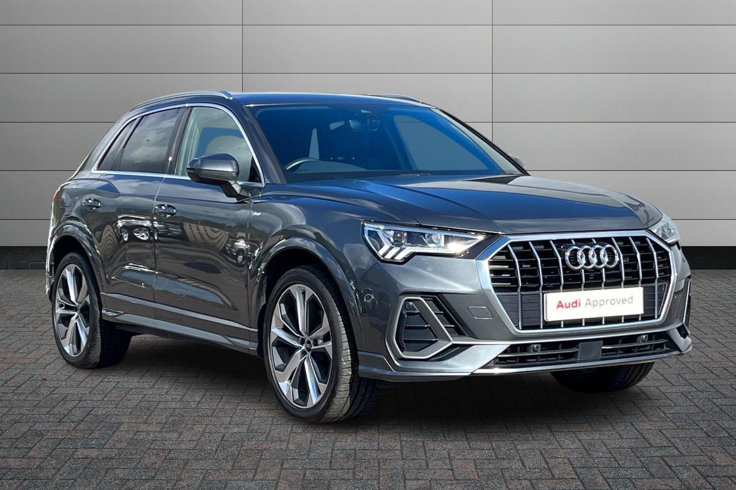 Main listing image - Audi Q3