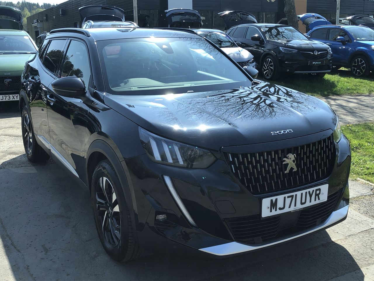 Main listing image - Peugeot 2008