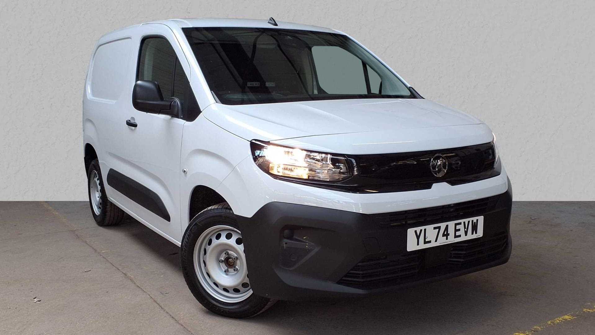 Main listing image - Vauxhall Combo Cargo
